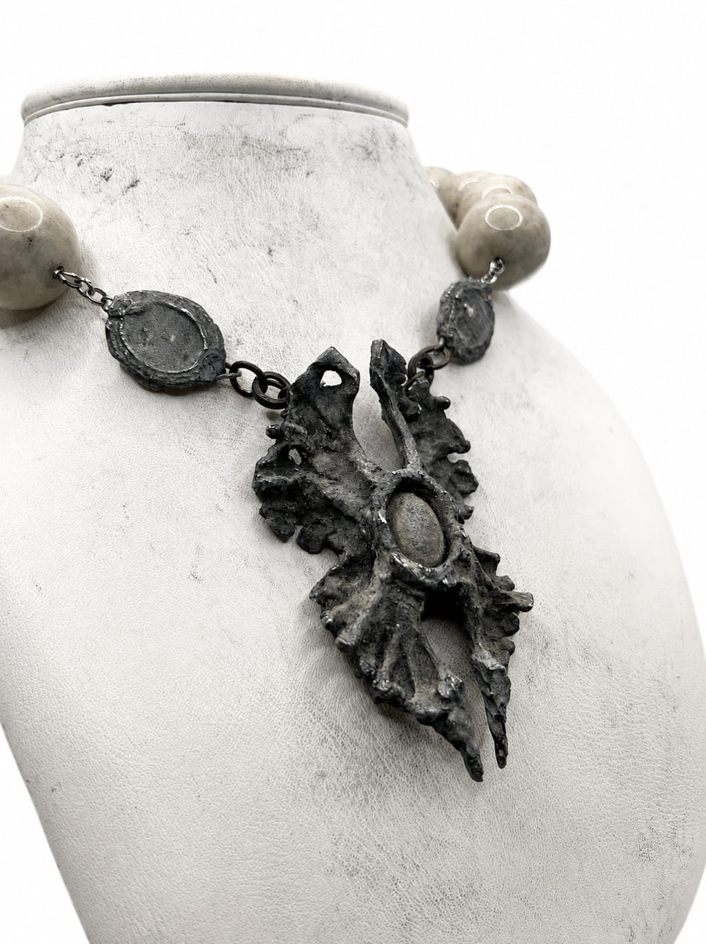 WHITE MORPHO  — photo 3