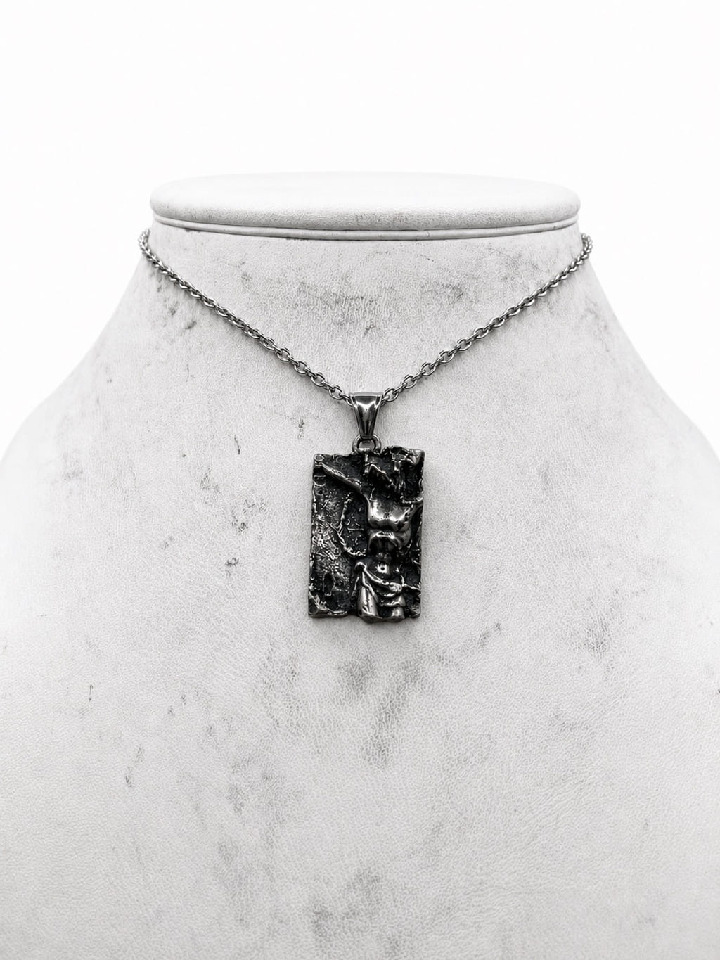 UN.01 XVI — photo 1