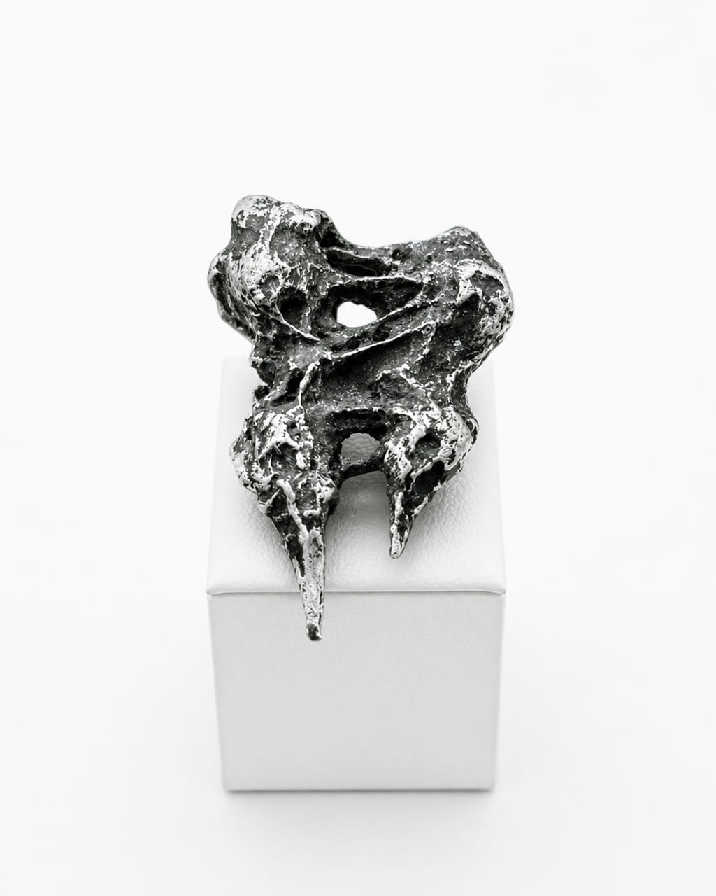 ENGINE  — photo 1